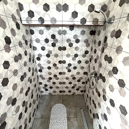 Costinesti Greek Schitu